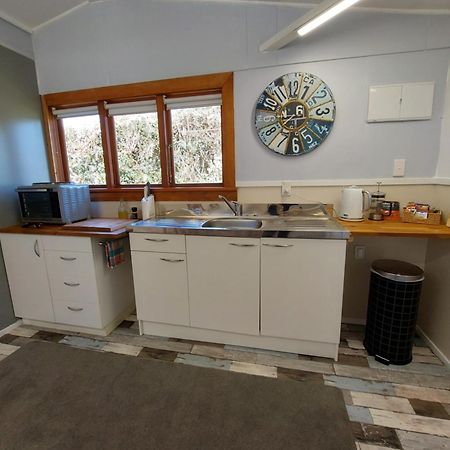 4 Palms Cottage Coromandel Town Eksteriør bilde